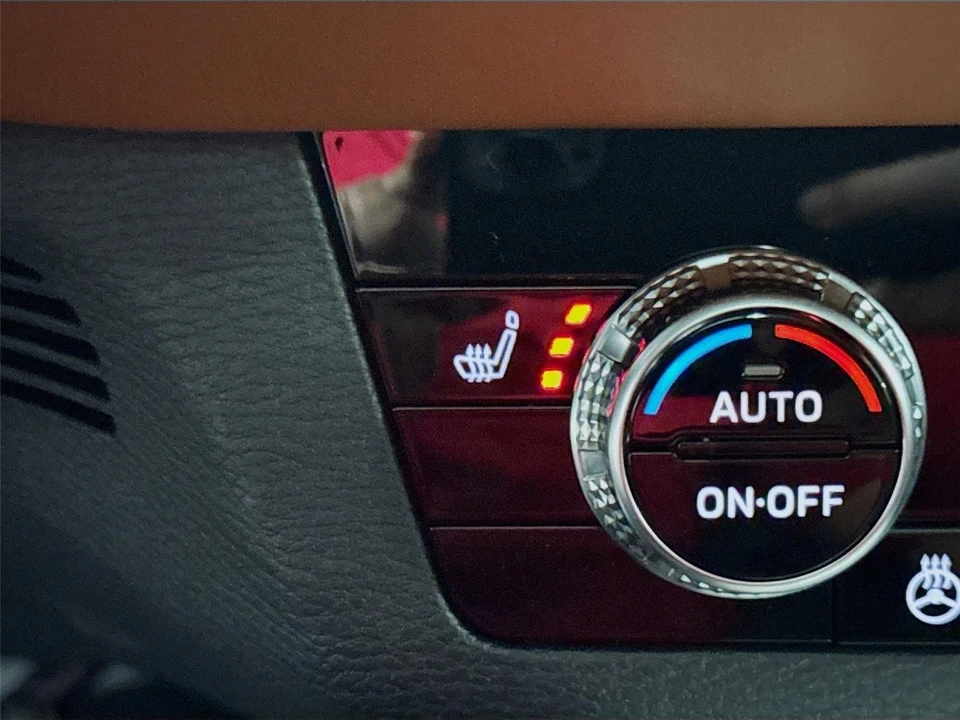 2025 Mitsubishi Outlander - Image 12 of 21