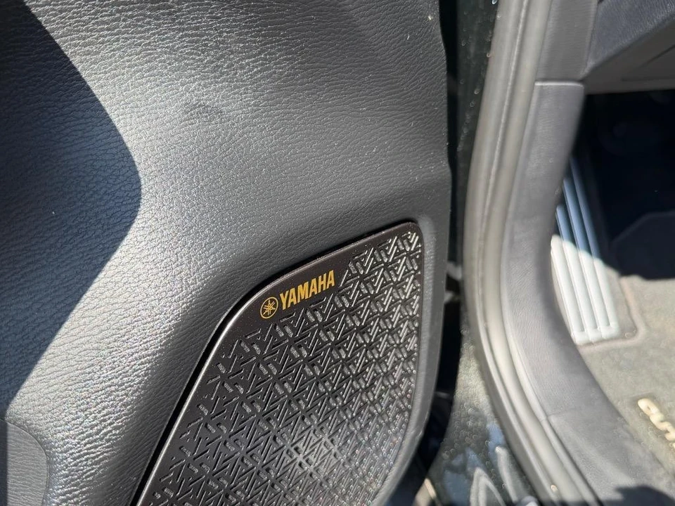 2025 Mitsubishi Outlander - Image 8 of 31