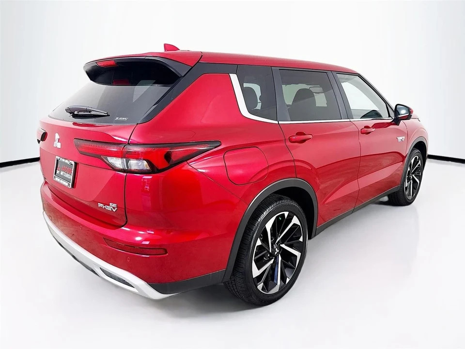 2025 Mitsubishi Outlander - Image 7 of 21