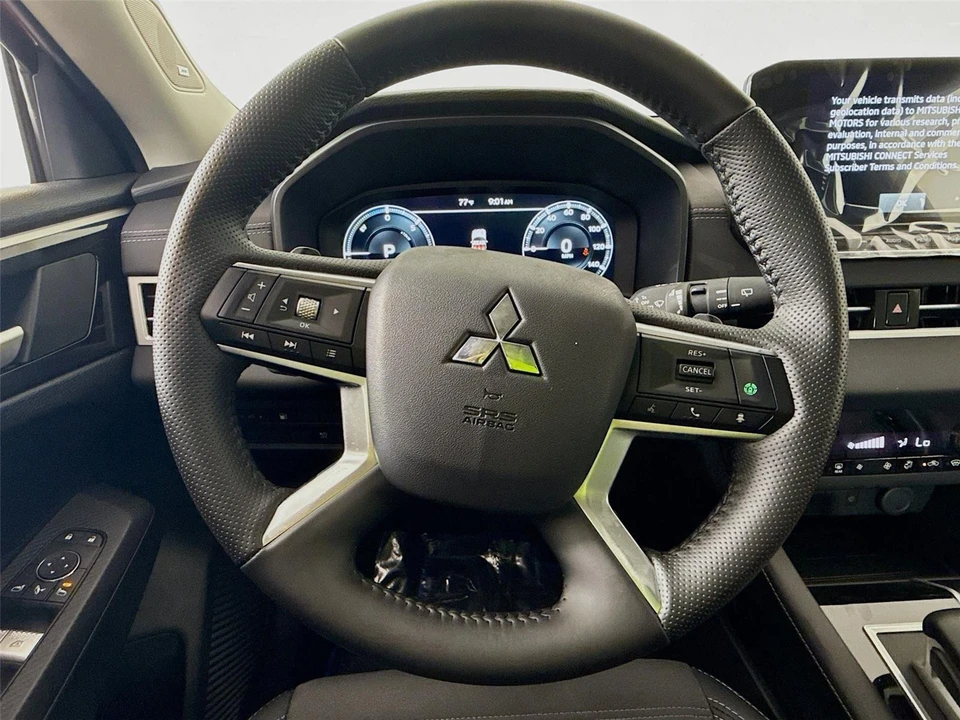 2025 Mitsubishi Outlander - Image 10 of 21