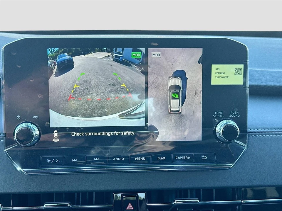 2025 Mitsubishi Outlander - Image 14 of 21