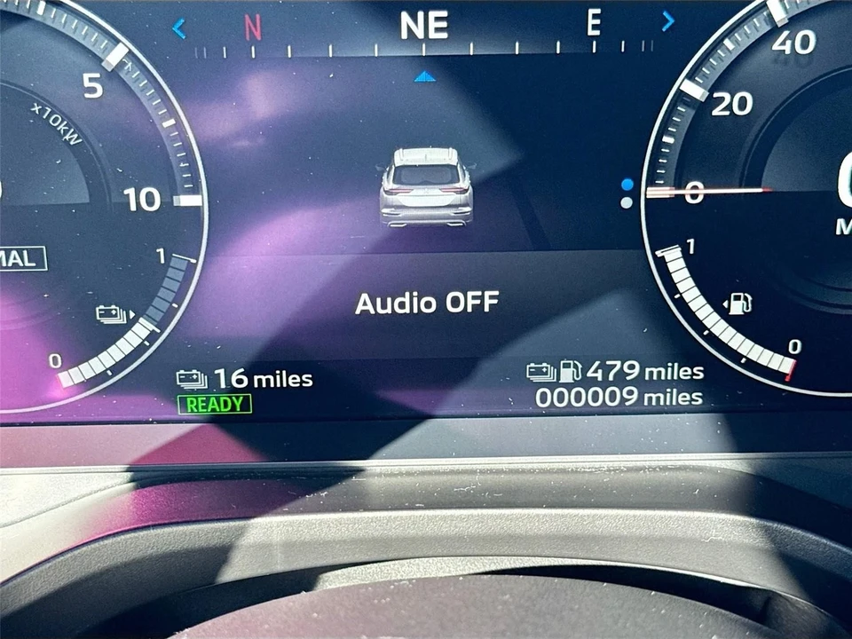 2025 Mitsubishi Outlander - Image 12 of 21