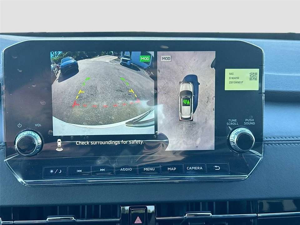2025 Mitsubishi Outlander - Image 14 of 21