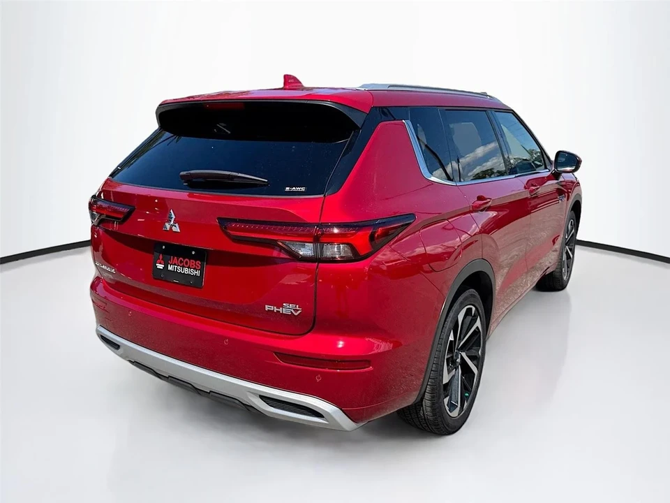 2025 Mitsubishi Outlander - Image 7 of 21