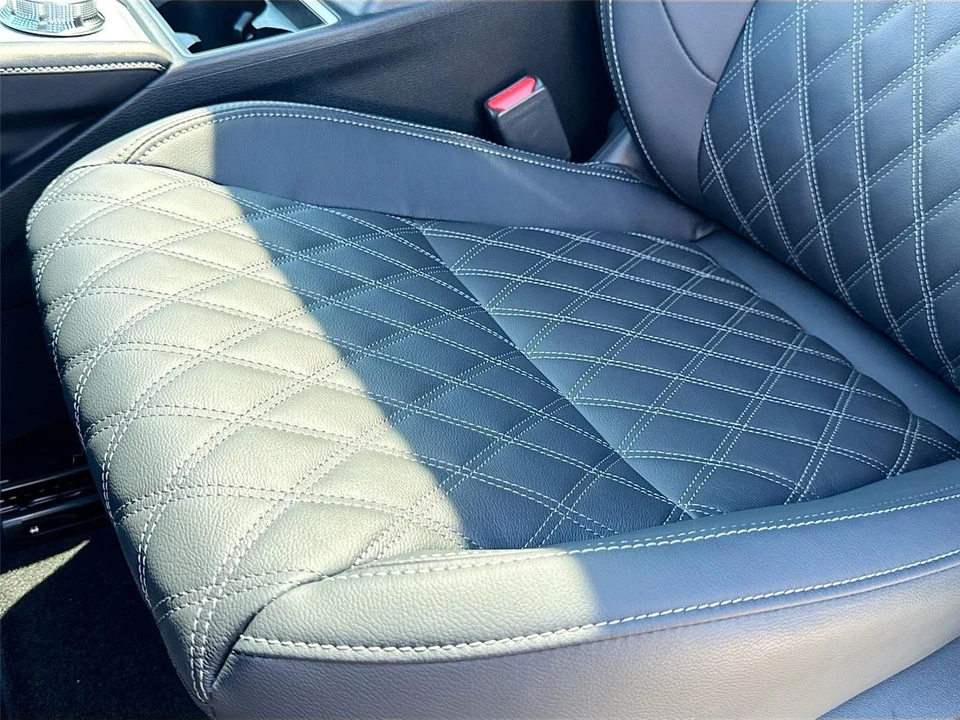 2025 Mitsubishi Outlander - Image 20 of 21