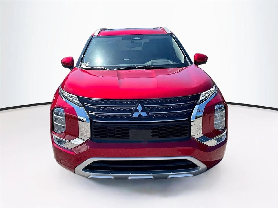 2025 Mitsubishi Outlander - Image 3 of 21