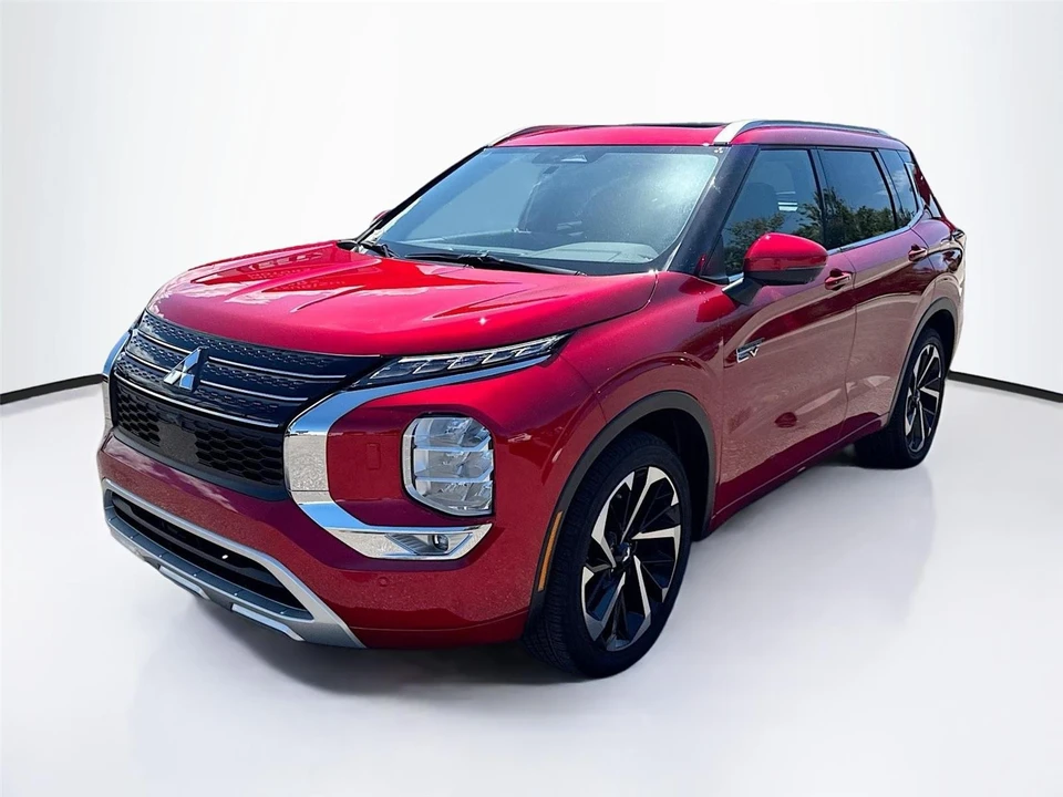 2025 Mitsubishi Outlander - Image 3 of 21