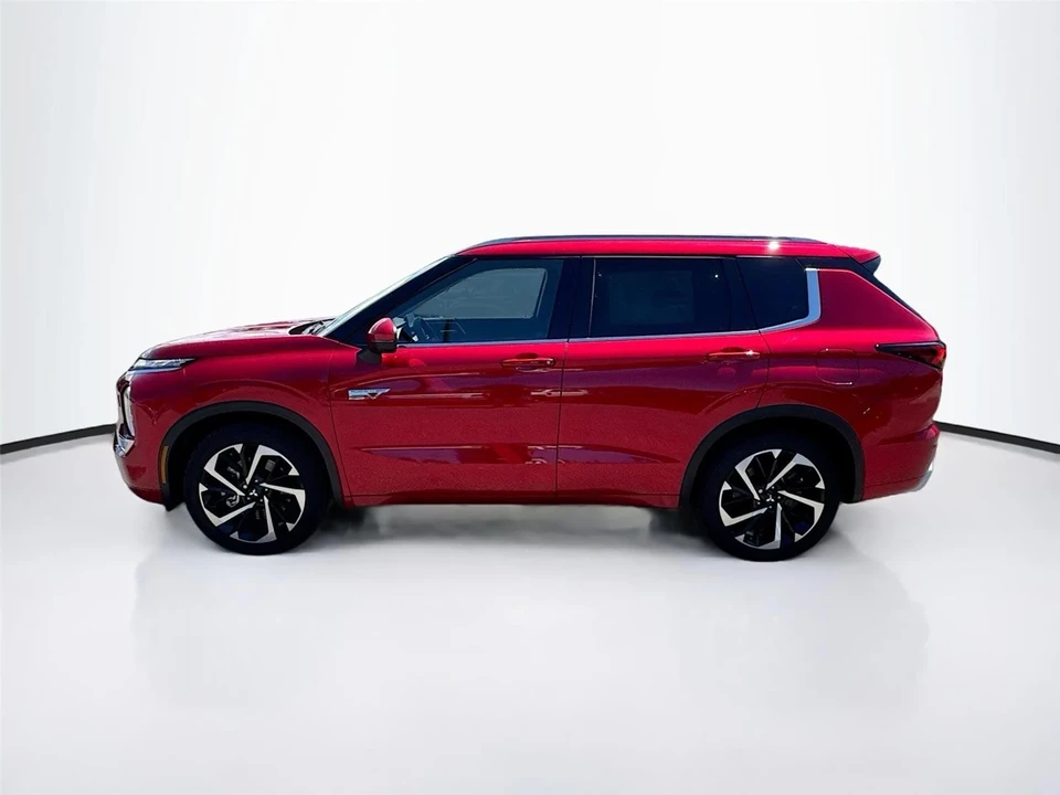 2025 Mitsubishi Outlander - Image 4 of 21