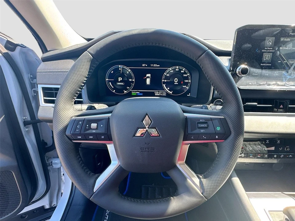 2025 Mitsubishi Outlander - Image 11 of 21