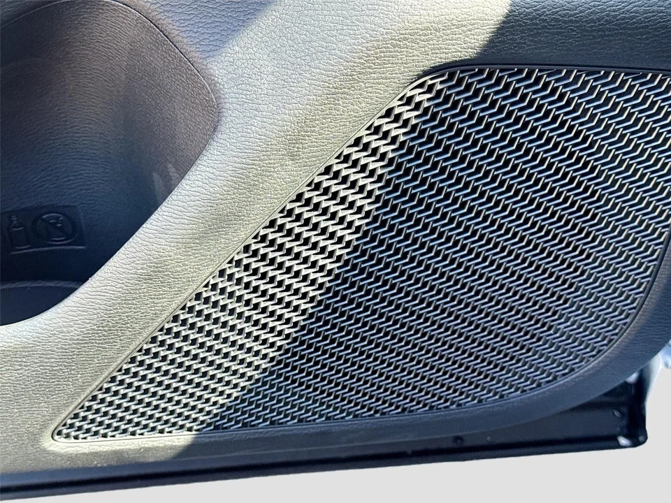 2025 Mitsubishi Outlander - Image 19 of 21