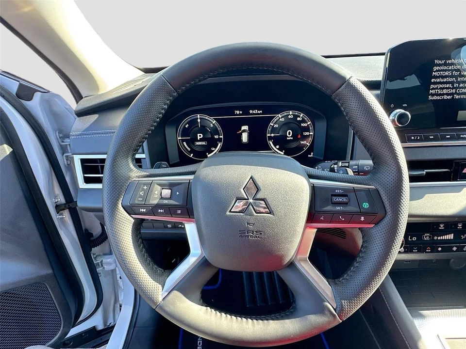 2025 Mitsubishi Outlander - Image 11 of 21