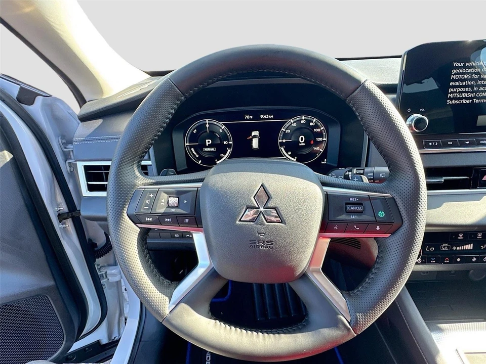 2025 Mitsubishi Outlander - Image 11 of 21