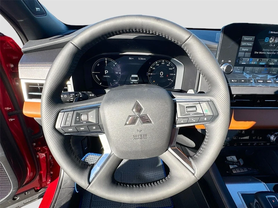 2025 Mitsubishi Outlander - Image 11 of 21