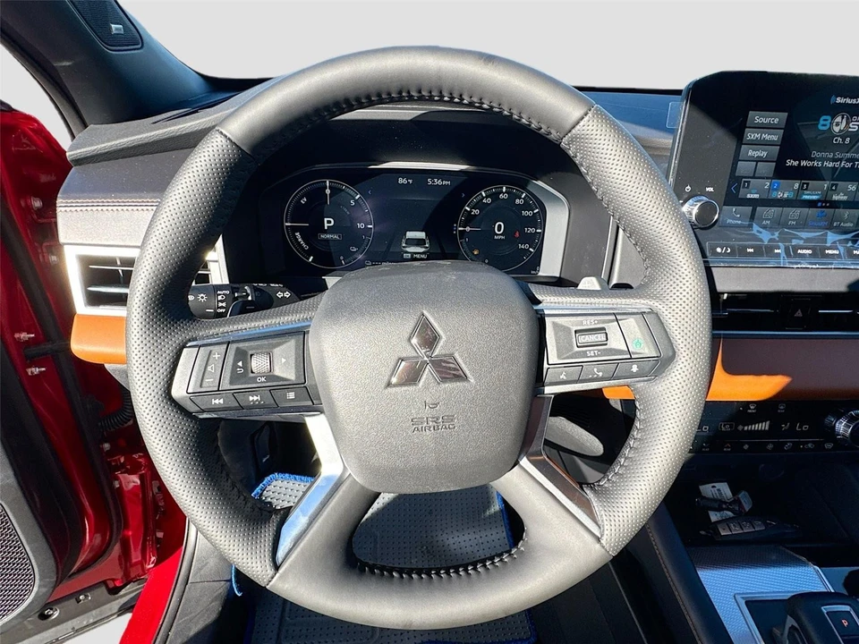 2025 Mitsubishi Outlander - Image 11 of 21