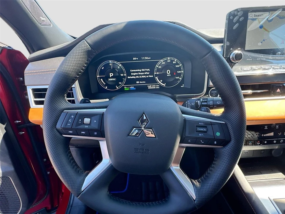2025 Mitsubishi Outlander - Image 11 of 21