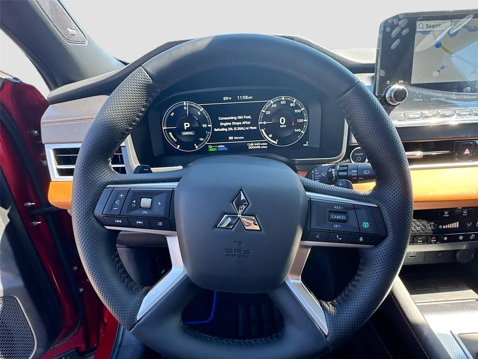 2025 Mitsubishi Outlander - Image 11 of 21