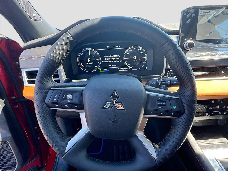 2025 Mitsubishi Outlander - Image 11 of 21