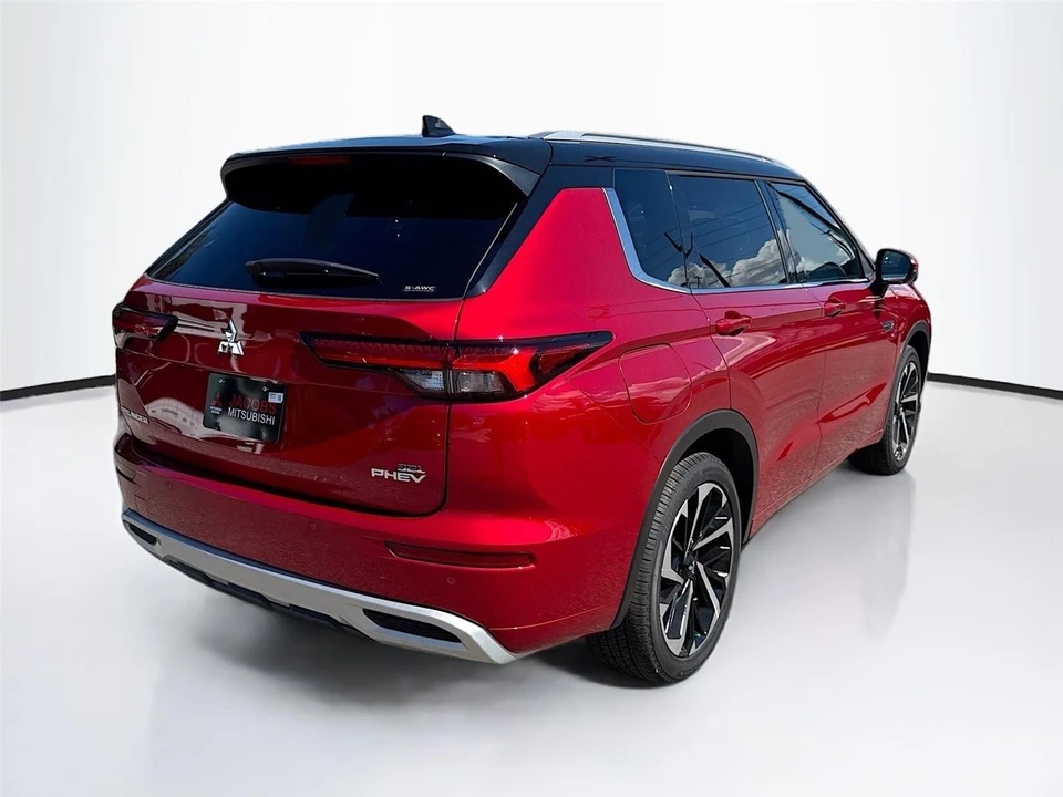 2025 Mitsubishi Outlander - Image 7 of 21