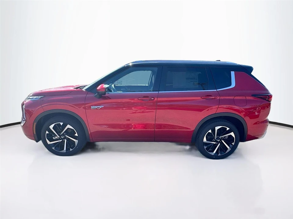 2025 Mitsubishi Outlander - Image 4 of 21
