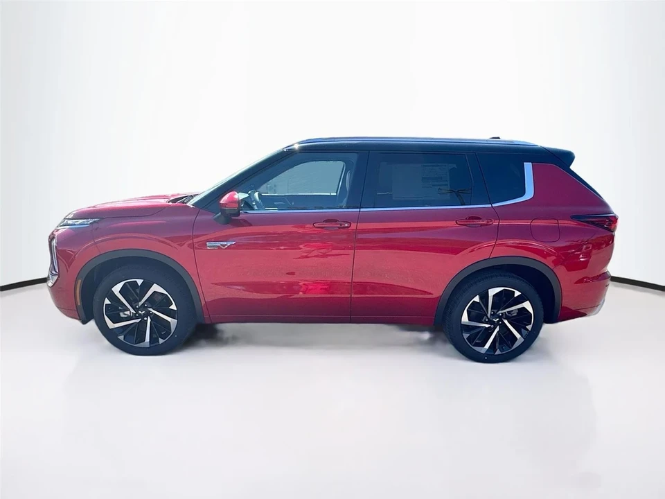 2025 Mitsubishi Outlander - Image 4 of 21