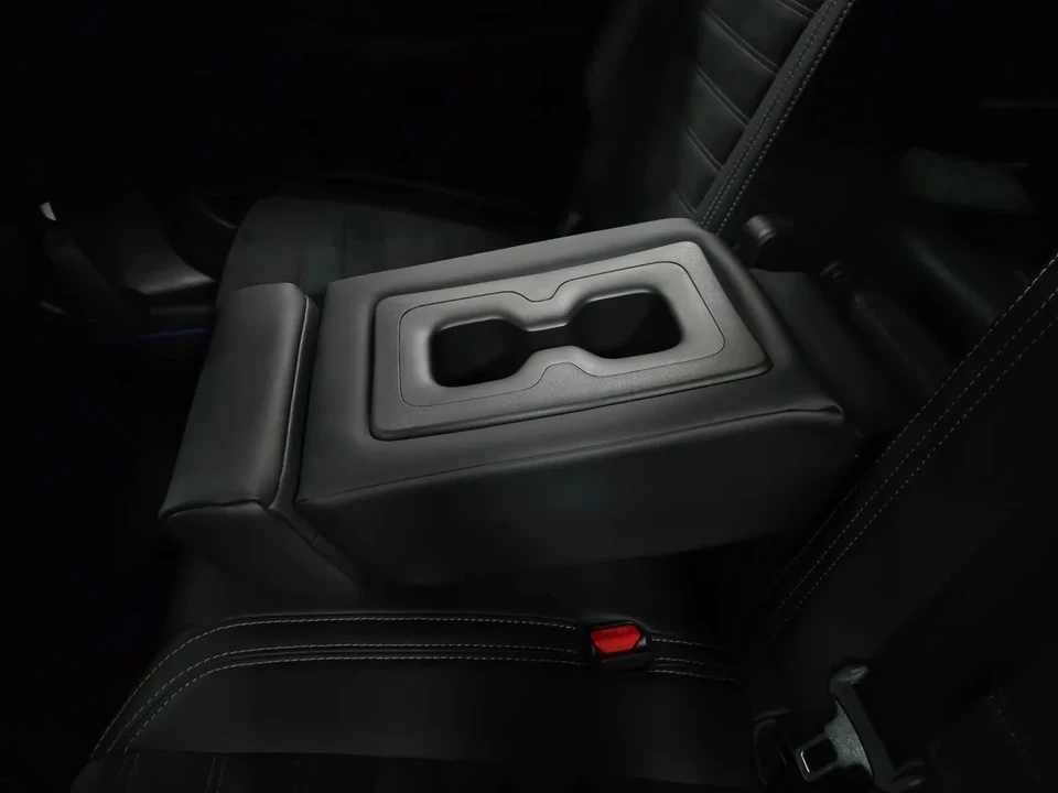 2025 Mitsubishi Outlander - Image 17 of 21