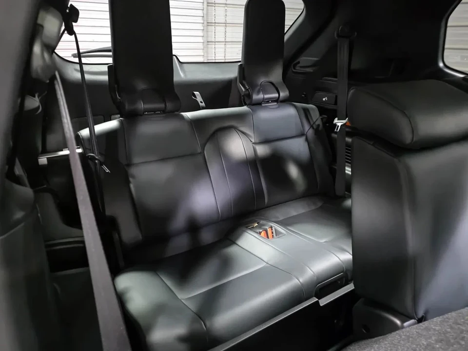 2025 Mitsubishi Outlander - Image 19 of 21
