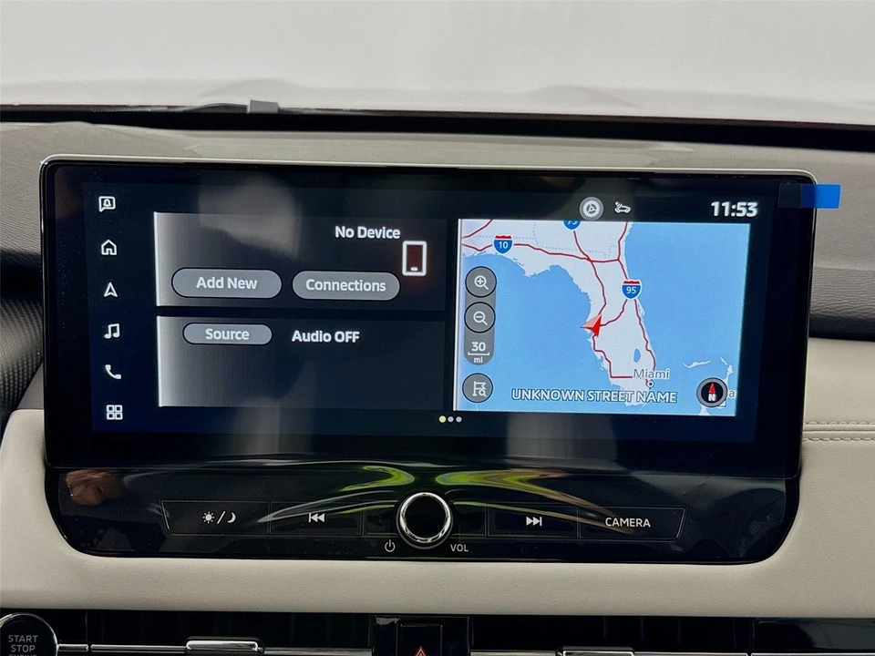 2025 Mitsubishi Outlander - Image 14 of 21