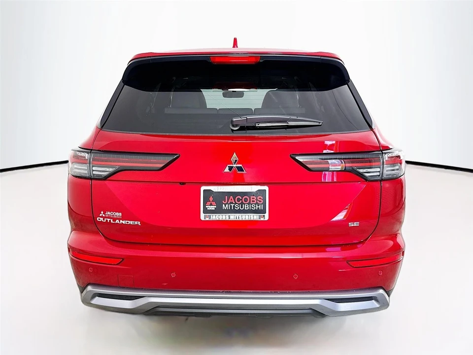2025 Mitsubishi Outlander - Image 6 of 21