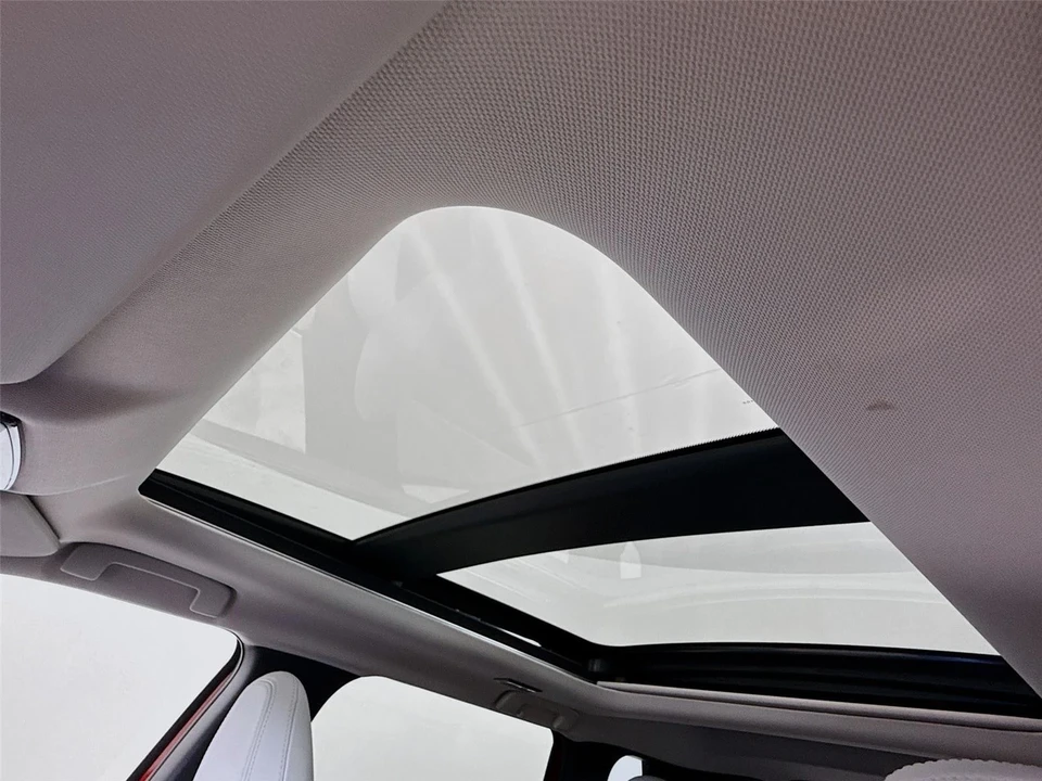 2025 Mitsubishi Outlander - Image 21 of 21