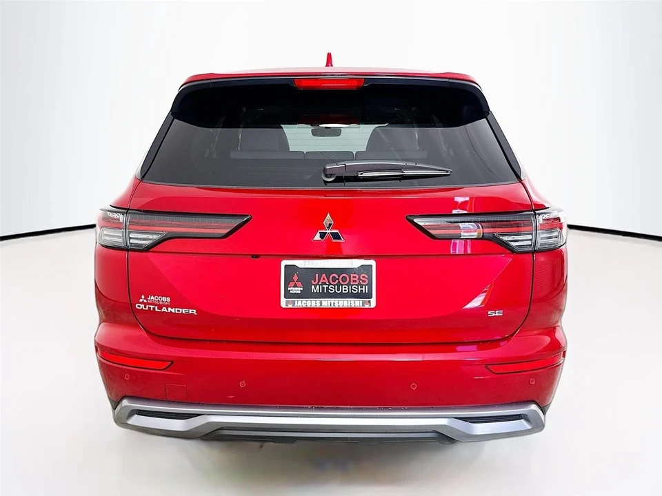 2025 Mitsubishi Outlander - Image 6 of 21