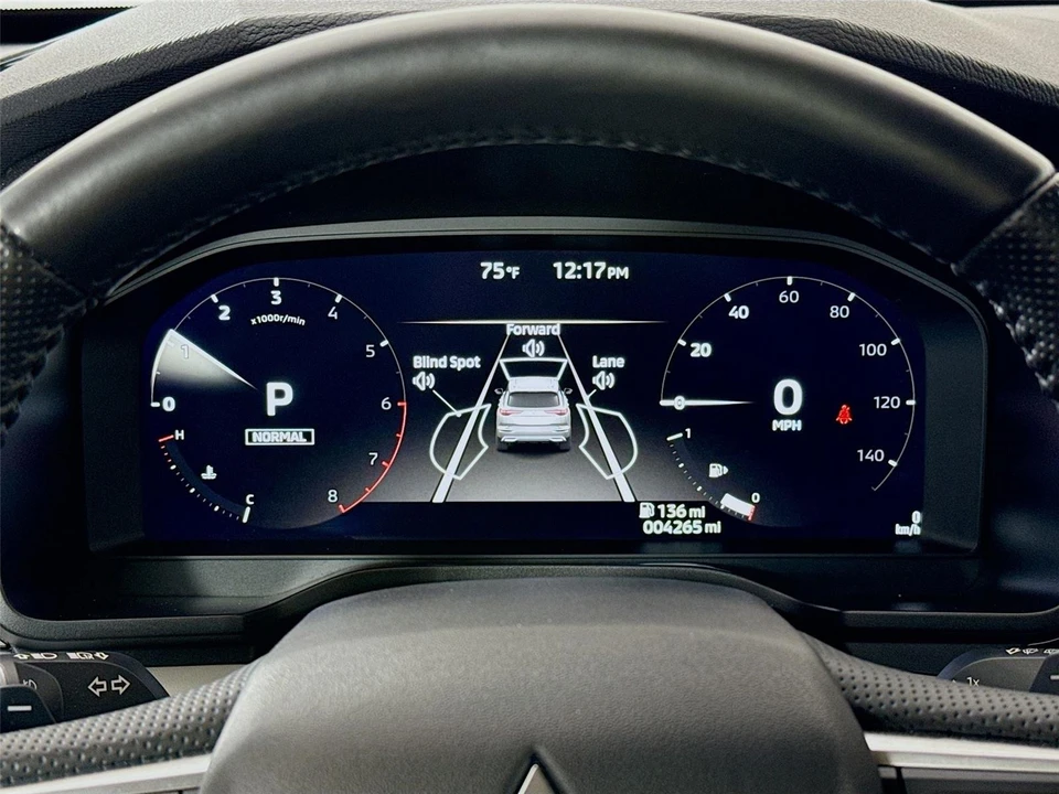 2025 Mitsubishi Outlander - Image 12 of 21