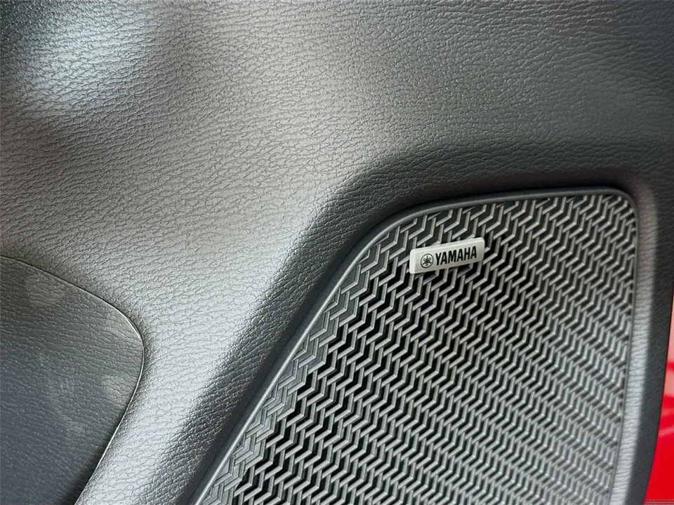 2025 Mitsubishi Outlander - Image 10 of 14