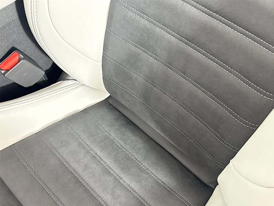 2025 Mitsubishi Outlander - Image 11 of 14