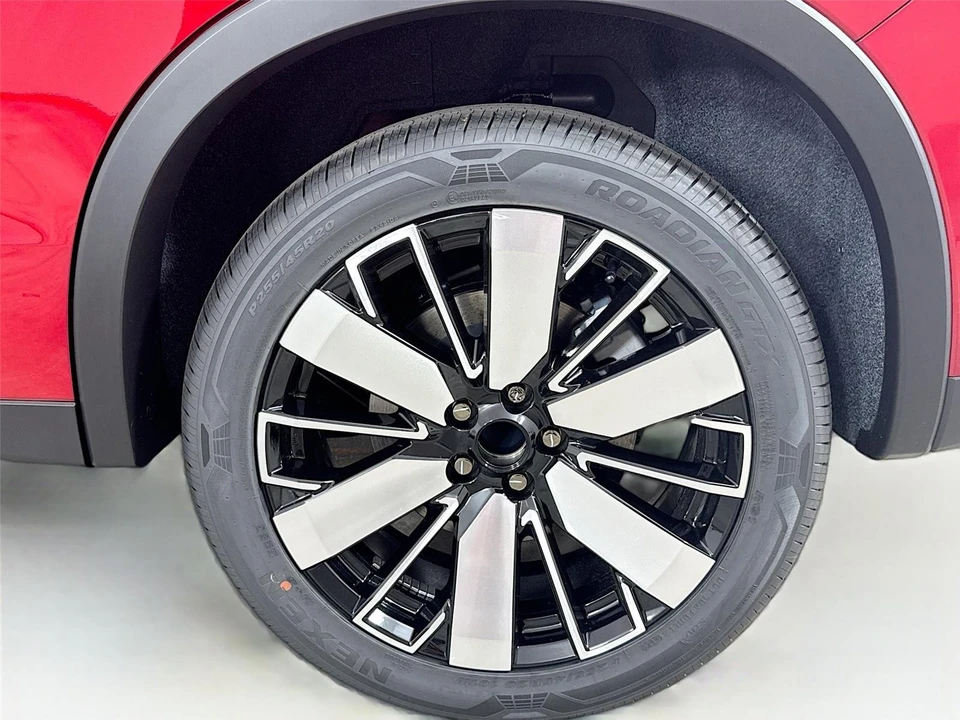 2025 Mitsubishi Outlander - Image 13 of 14