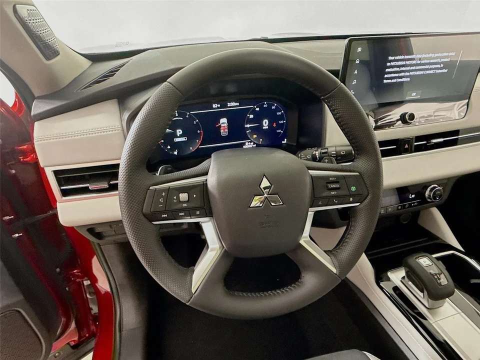2025 Mitsubishi Outlander - Image 11 of 21