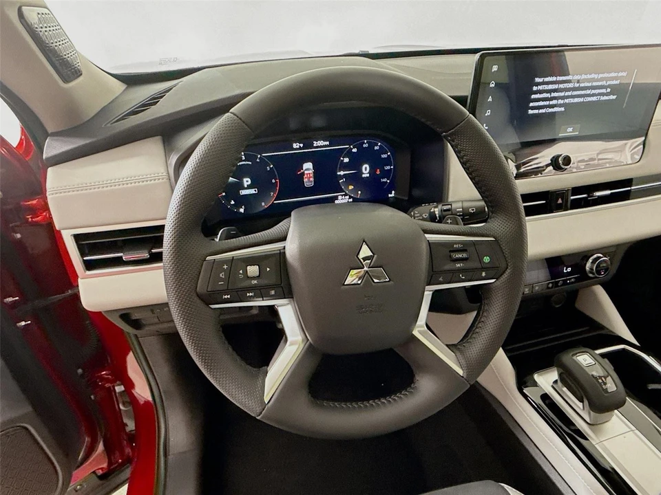 2025 Mitsubishi Outlander - Image 11 of 21