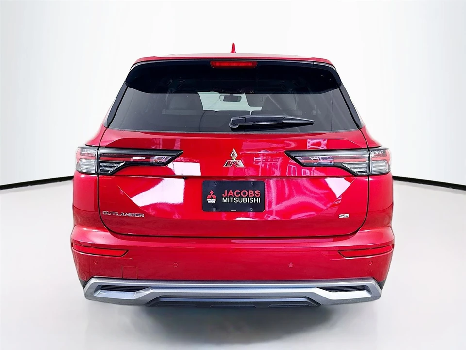 2025 Mitsubishi Outlander - Image 6 of 21