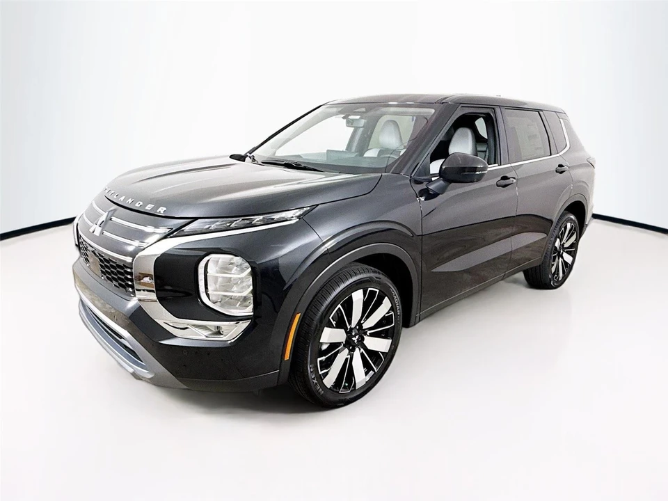 2025 Mitsubishi Outlander - Image 3 of 21