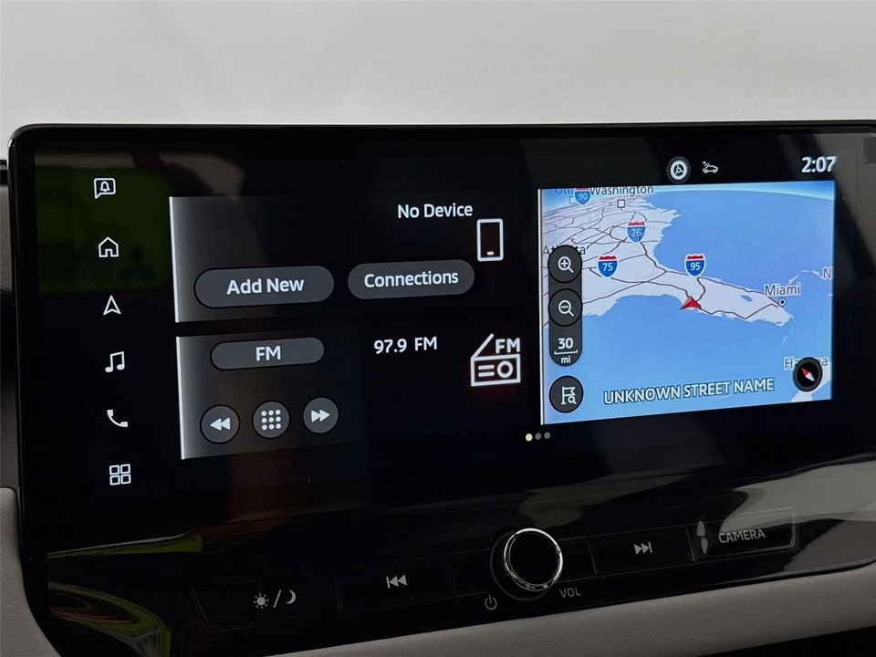 2025 Mitsubishi Outlander - Image 15 of 21