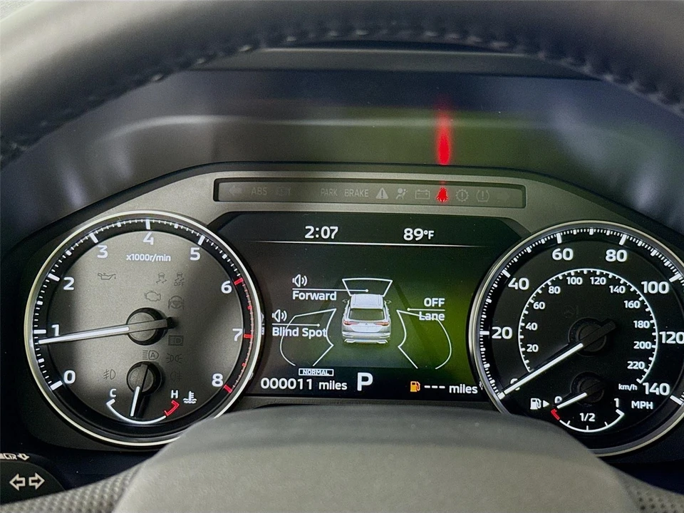 2025 Mitsubishi Outlander - Image 12 of 21