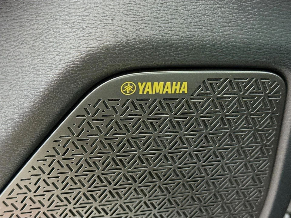 2025 Mitsubishi Outlander - Image 19 of 21