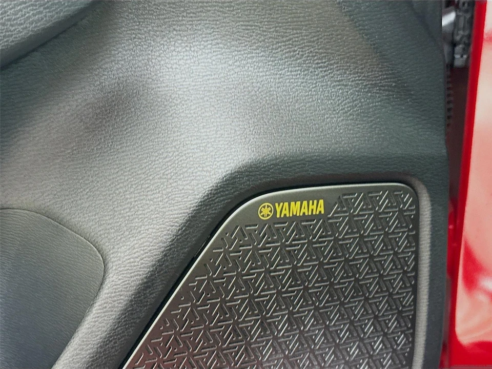 2025 Mitsubishi Outlander - Image 19 of 21