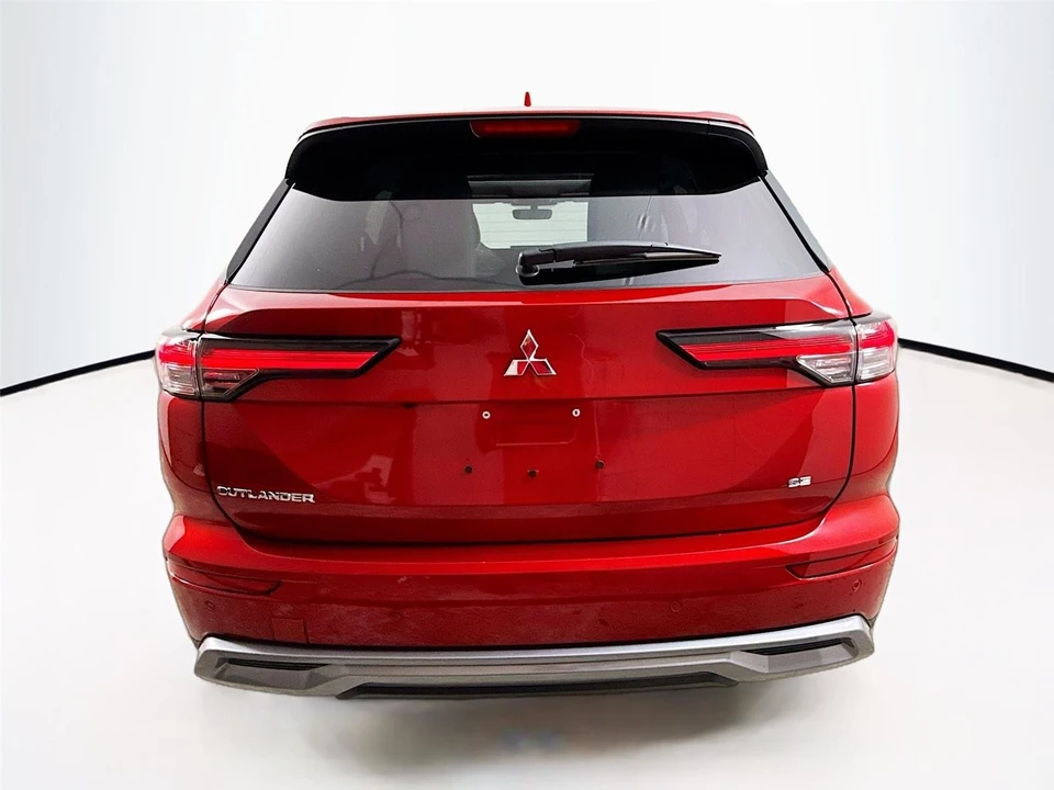 2025 Mitsubishi Outlander - Image 6 of 21