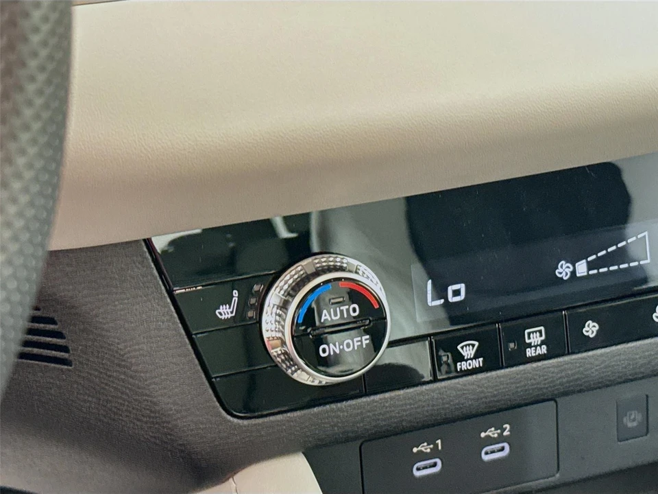 2025 Mitsubishi Outlander - Image 21 of 21