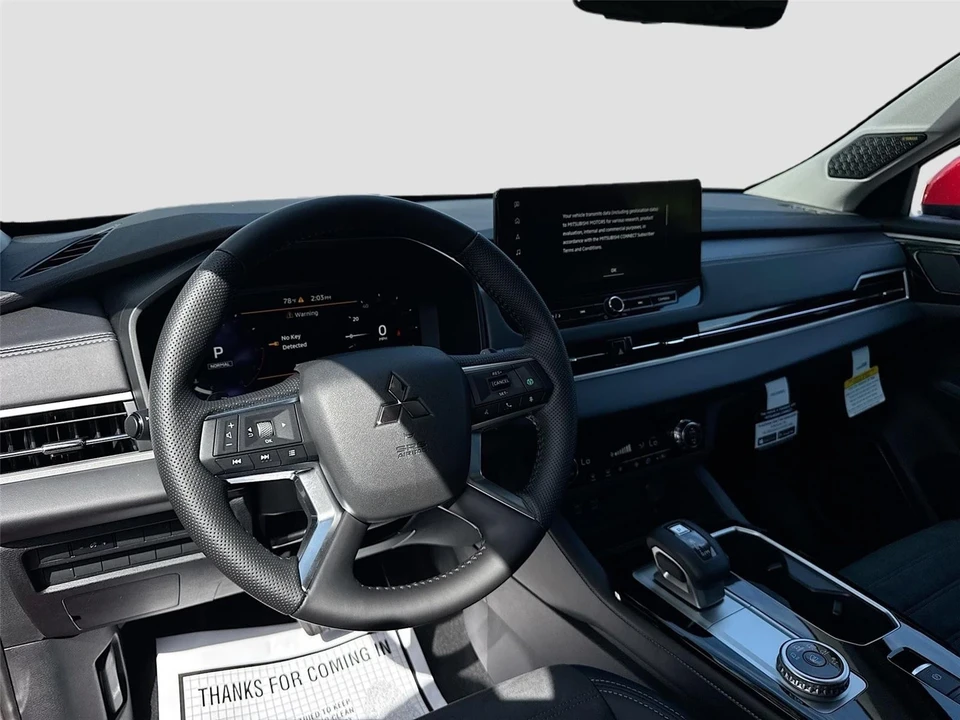 2025 Mitsubishi Outlander - Image 9 of 21