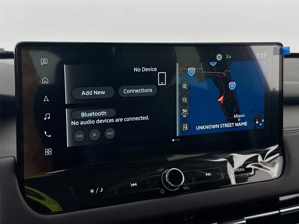 2025 Mitsubishi Outlander - Image 14 of 21