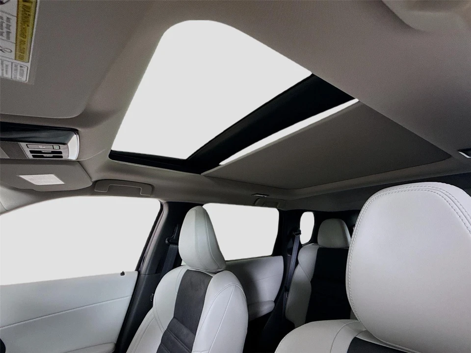 2025 Mitsubishi Outlander - Image 21 of 21