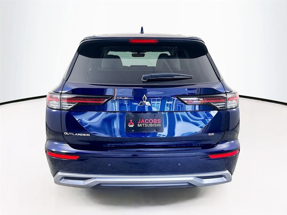 2025 Mitsubishi Outlander - Image 6 of 21