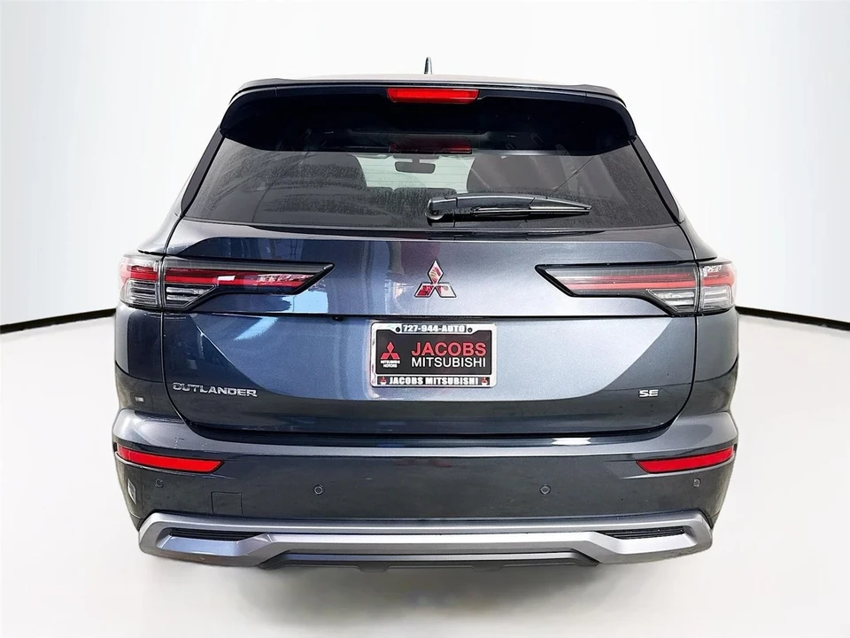 2025 Mitsubishi Outlander - Image 6 of 21