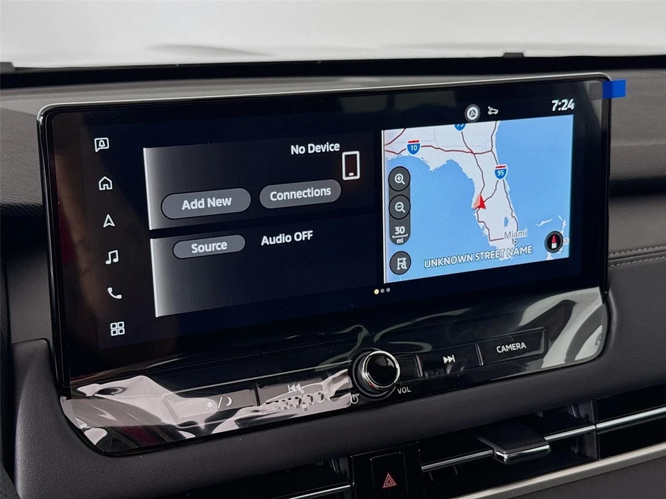 2025 Mitsubishi Outlander - Image 15 of 21